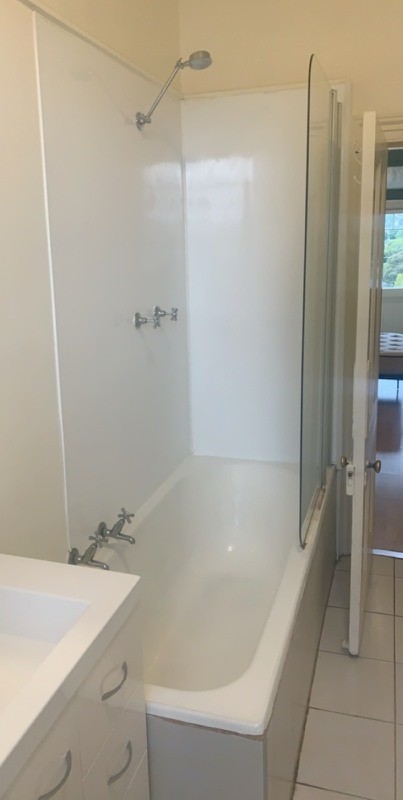 Room 2 bathroom 2.jpg