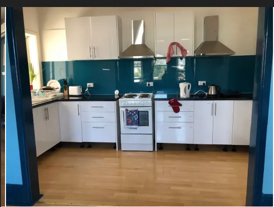 Room 1 Kitchen.png