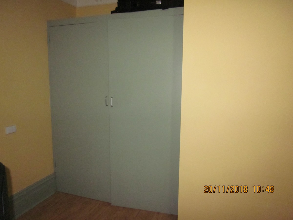 Flat 6 wardrobe.JPG