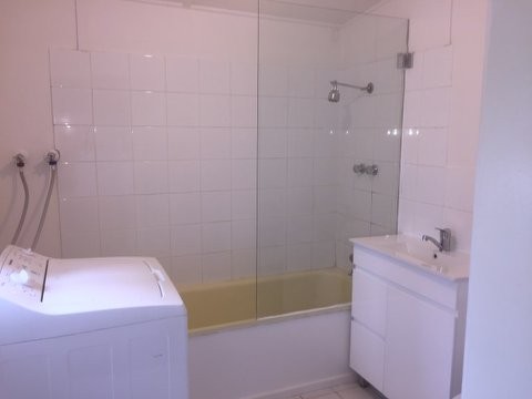 photo 6 bathtub.jpg